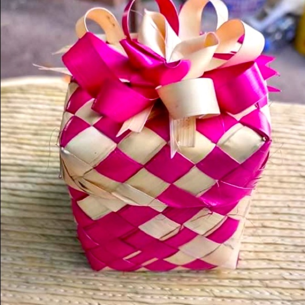 Mexican Palm Gift Box Kraft Pink